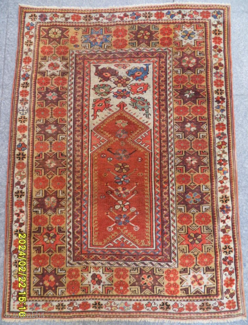 Antique Anatolian Milas Carpet 
Size: 137x102 CM.                          
