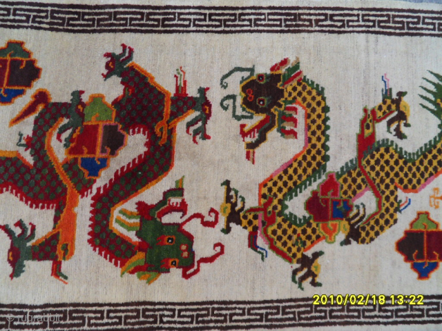 Chinese Dragon Carpet Size: 155 x 95 cm. Mail: makifhali@yahoo.com                       