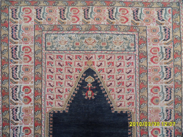 Antique Apple Border Ghördes Rug 
Size: 126 x 93 cm.
Mail: makifhali@yahoo.com                      