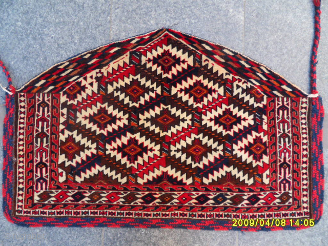 Antique Turkmen Asmalık 
Size: 60 x 95 cm.
Mail: makifhali@yahoo.com                        