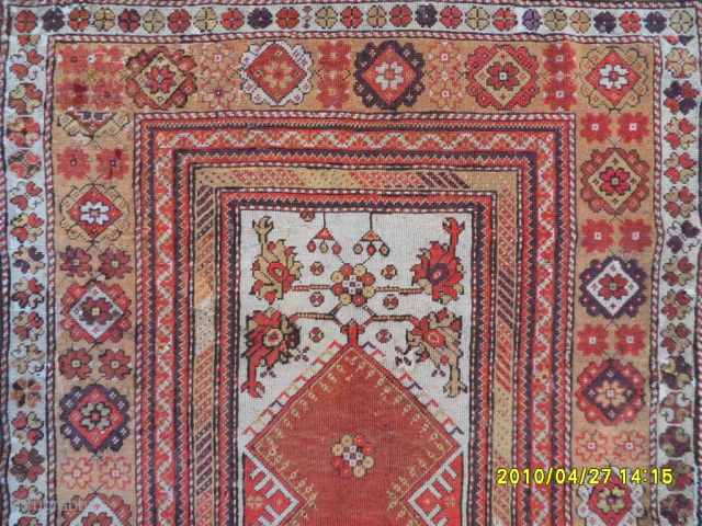 Antique Anatolian Milas Rug
Size: 165 x 114 cm.
Mail: makifhali@yahoo.com                        