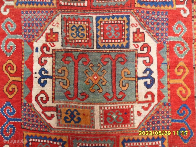 Antique Caucasian Karacoph Rug
size: 217x165 cm.                           