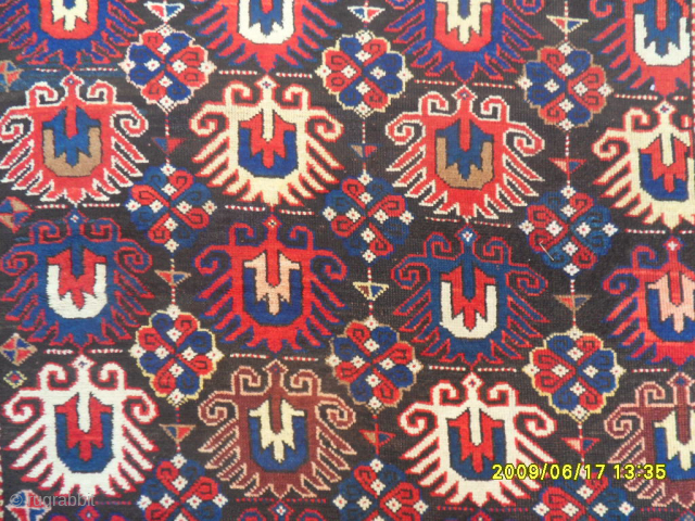 Antique Caucasian Karabag Rug
Size:190 x 140 cm.
Mail: makifhali@yahoo.com                         