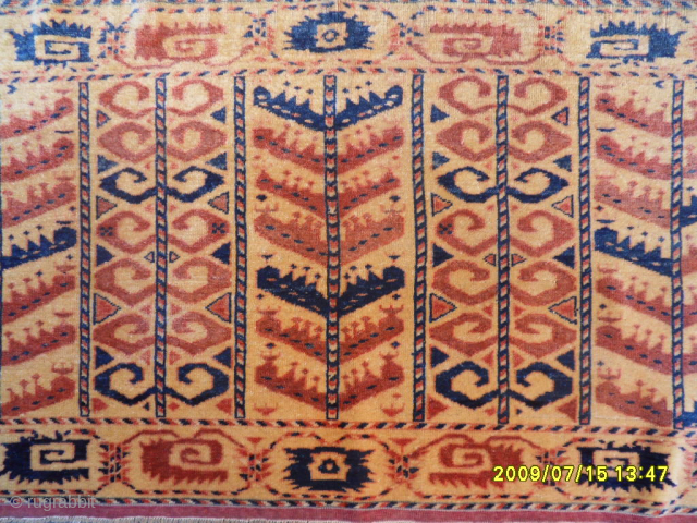 Turkmen Asmalyk 30-40 Years Old White Background
Size: 150 x 70 cm.
Mail: makifhali@yahoo.com                     