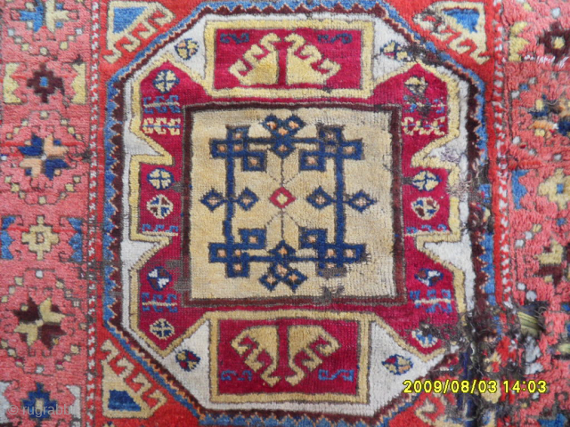 Antique Sivas Sharkıshla Fragment
Size: 160 x 105 cm.
Mail: makifhali@yahoo.com                        