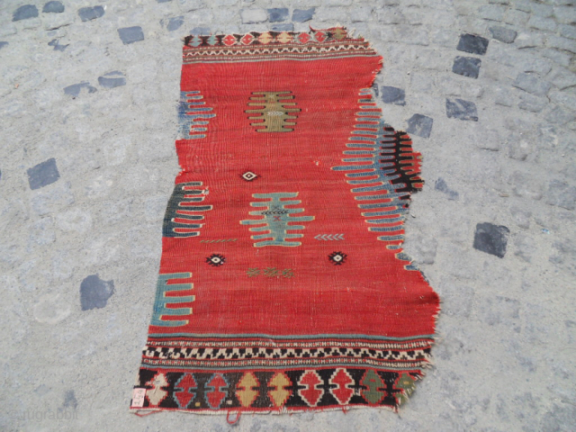 Rare Antıque Anatolıan Kelim Fragment size.137x68
Mail.makifhali@yahoo.com
GSM.+905324212758