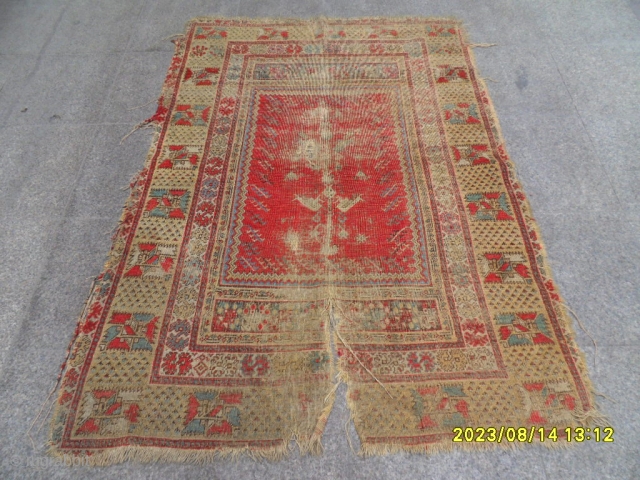 Antique Anatolian Gördess Carpet Real Old Rug size: 163x117 cm.                       