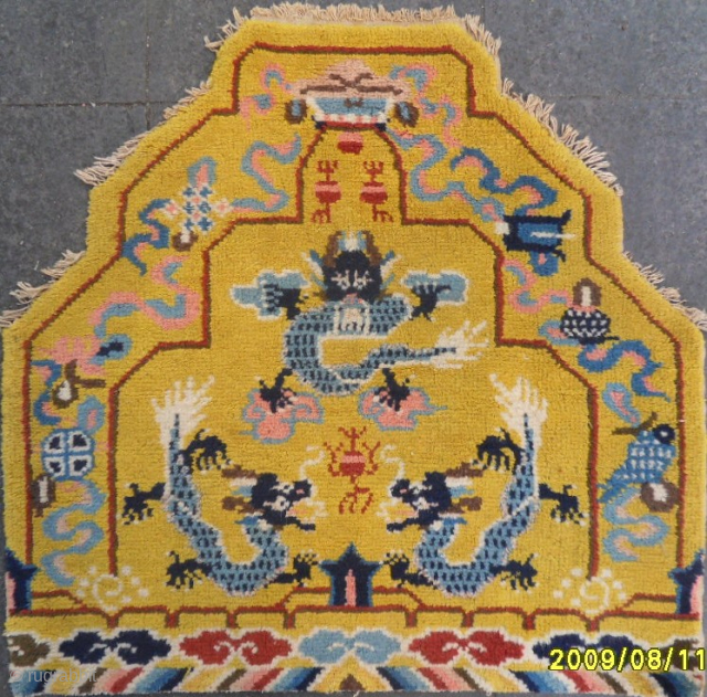 Chinese Throne Cover with Dragons China
Size: 80 x 82 cm.
Mail: makifhali@yahoo.com                      