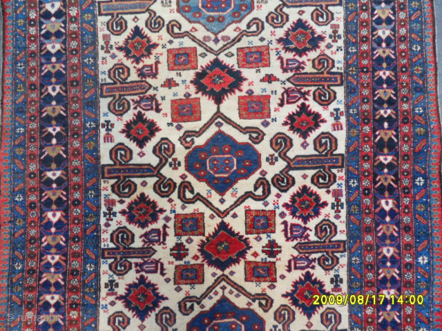 Antique Caucasian White Floor Prepedil Rug
Size: 240 x 153 cm.
Mail: makifhali@yahoo.com                      