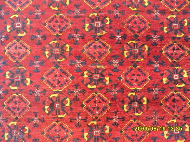 Antique Turkmen Ersari Rug
Size: 220 x 175 cm.
Mail: makifhali@yahoo.com                        