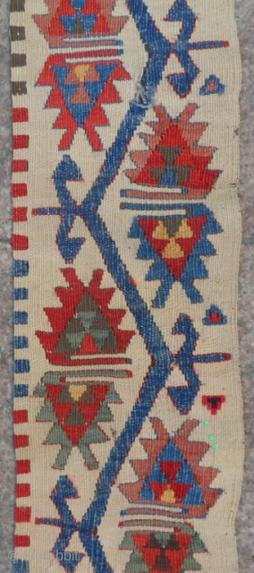 Antique Anatolian Kilim Border
Size: 350 x 22 cm.
Mail: makifhali@yahoo.com                        