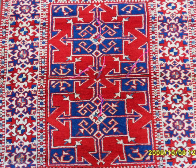 Anatolian Balıkesir Rug 
Size: 160 x 135 cm.
Mail: makifhali@yahoo.com                        