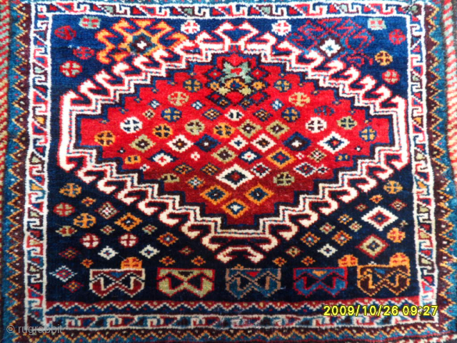 Shiraz Quashqai Bagface
Size: 53 x 61 cm.
Mail: makifhali@yahoo.com