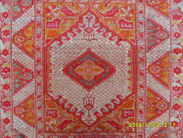 Antique Anatolian Ghördes Rug
Size: 177 x 132 cm.
Mail: makifhali@yahoo.com                        