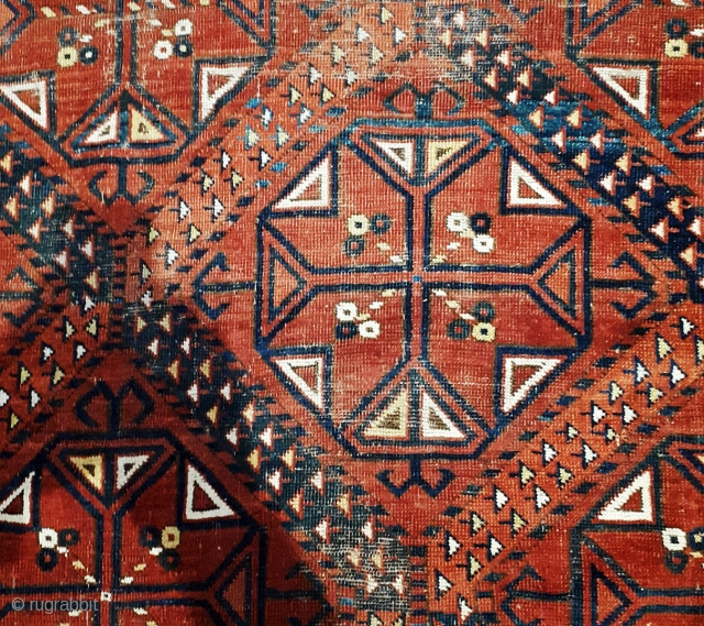 Large Ersari Turkmen main carpet, Central Asia, Middle Amu-Darya valley, mid-19th century, 444 x 190 cm.
The pattern shows a very rare gül, which to the best of our knowledge can be found  ...