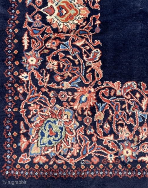 Very beautiful Sarough in excellent condition. Size 250 x 311 cm. Colors on Rugrabbit are, as usual, dull compared to the photos on my phone and in real life. Will send original  ...