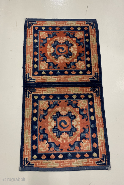 Double Tibetan mat, late 19th century, excellent condition. Original cloth binding still intact, so as intended, not cut by an unscrupulous dealer. Attractive tonal difference between upper and lower seat. 120 x  ...