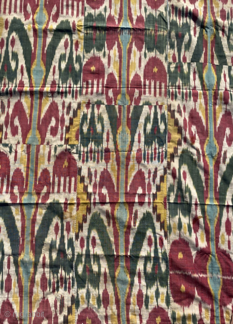 Going once, going twice - snap it up now. Large Uzbek ikat, 190 x 110 cm. Six colors, strong graphic design. Ready to consign at auction, last call... Contact me at alexanderbakker@flairforflavor.com. 