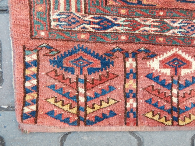 Antique Turkmen Yamut Chuval .Size.80x140 cm
 Contact at.  anatolianpicker@gmail.com                       