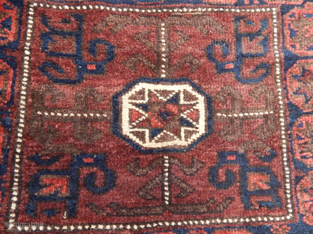 Antique Baluch Cgafaces .Size.70x83 cm 72x83 cm E-mail.anatolianpicker@gmail.com