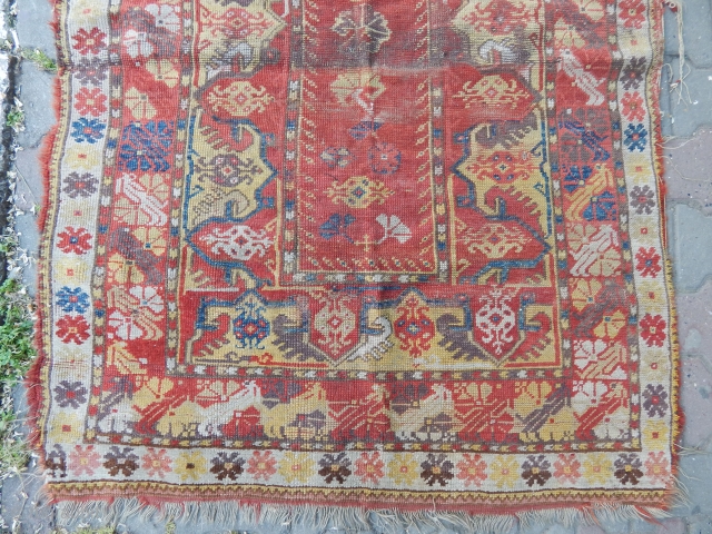 Antique West Anatolian Melas Rug
 Size.160x115cm .E-mail.anatolianpicker@gmail.com                          