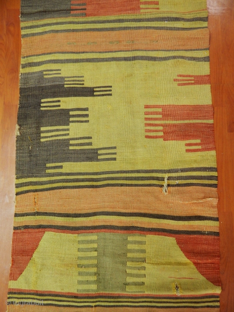 Antique Anatolian Kilim
Size.370x77cm