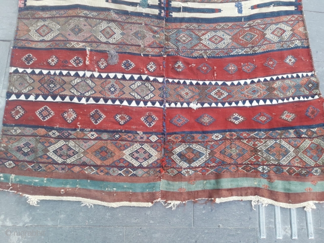 Malatya kilim
Age : between 100- 150 years old                         