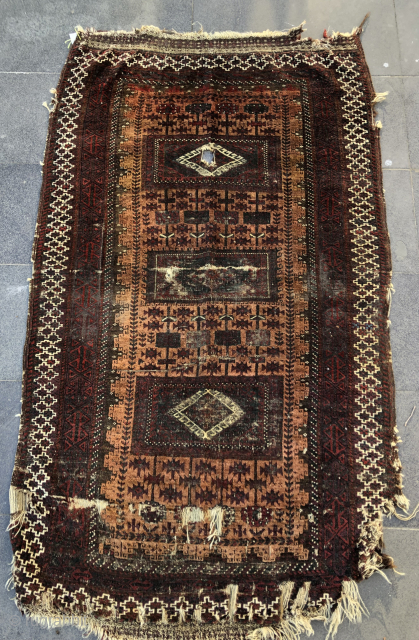 Antique BAluch rug contact at directly  rugbjk1903@gmail.com                         