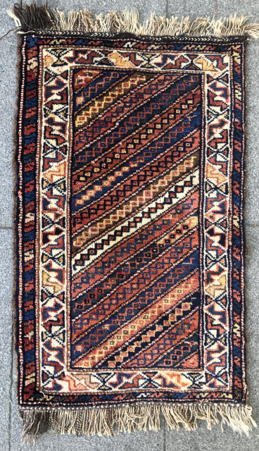 South Persian tribal balisht / yastik Some old repaired 45x70 cm
contact directly rugbjk1903@gmail.com                    