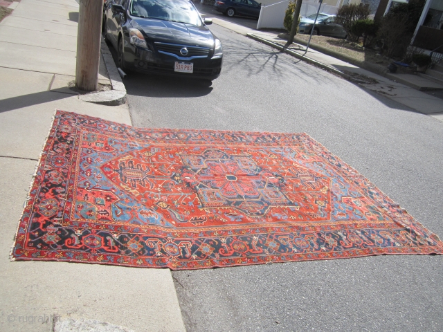 antique karaja heriz oriental rug measuring 7' 11" x 11' great condition couple of minor issue as shown solid rug great even low pile  clean no pets and no stain 2300  ...