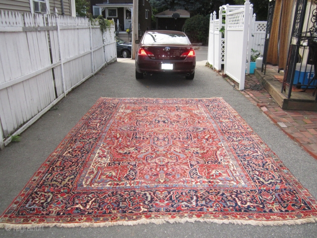 estate antique heriz serapi(SOLD SOLD) 9' x 12' 8" super rare design full pile as shown on the whole rug one side moth issue as shown 7" x 55" otherwise perfect has  ...