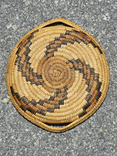 Antique Papago basket tray, Tohono O'odham Nation, ca. 1910. Whorl wind design, with a golden patina that only time can produce, hand coiled yucca and devil's claw, general good antique condition with  ...