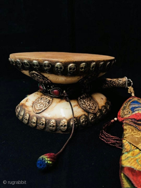 Tibetan Dharma drum, one of the eight dharma instruments of Tibetan Buddhism, is one of the dharma instruments in Tibetan Buddhism. There are many kinds of dharma instruments, such as big drum,  ...