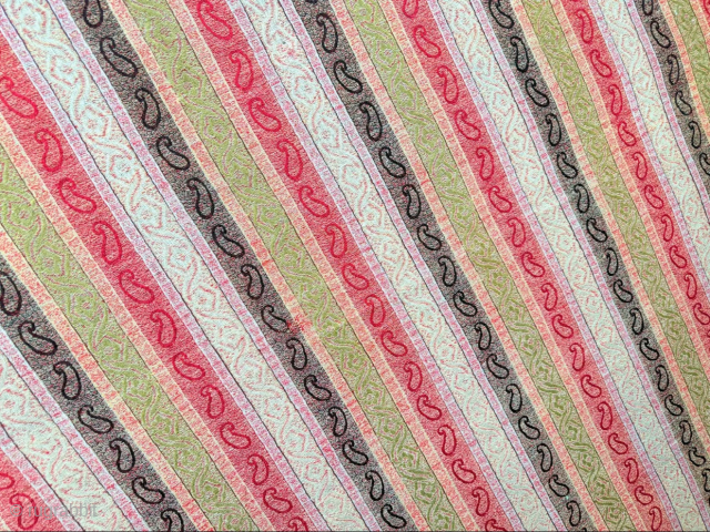 İndia Cashmere antique wool large shawl and fragment. Size : 67'' x 61'' - ''170 cm x 155 cm'' turkmansilver@gmail.com