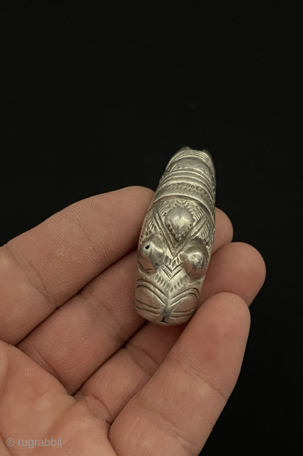 Antique Turkmen Handcarved on Silver Talisman Bracelet. Size - ''8.5 cm x 1.7 cm'' - 
İnnir Circumference : 13.5 cm - Weight : 55 gr. turkmansilver@gmail.com       