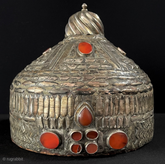 Central - Asian Antique from Afghanistan Traditional Silver Wedding Hat with Carnelian Original Ethnic Tribal Jewelery. Turkmen Art Collector Jewelry. Circa - 1900 or earlier
Size - ''19.5 cm x 19.5 cm'' -  ...