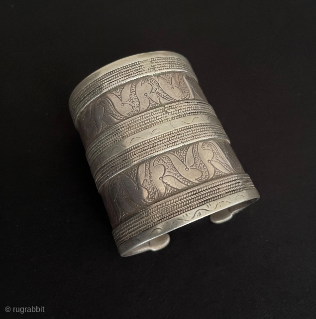 Central-Asian Antique Turkmen Talismanic Silver Cuff Bracelet Arm band. Circa - 1900 or earlier Size - Height : 7.5 cm - Width : 6.5 cm - İnnir Circumference : 16.5 cm -  ...