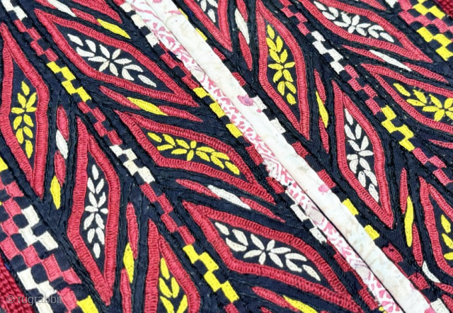 Turkmen silk embroidered chirpy fragment. Great saturated natural colors. Size - 33.5'' x 3.5'' - ''85 cm x 9.5 cm'' turkmansilver@gmail.com.            