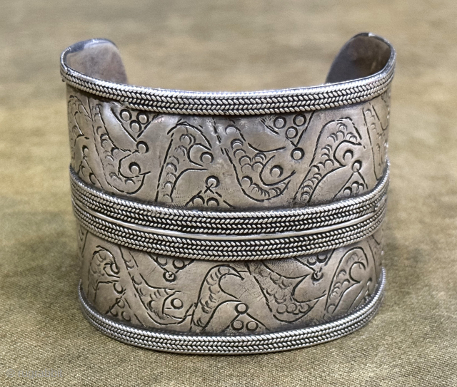 Antique Turkmen talismanic handcarved silver cuff bracelet. It has original patina and survived in great condition. Size : (2.5'' x 2'') x (''6.5 cm x 5.2 cm'') x Weight : 57 gr. ...