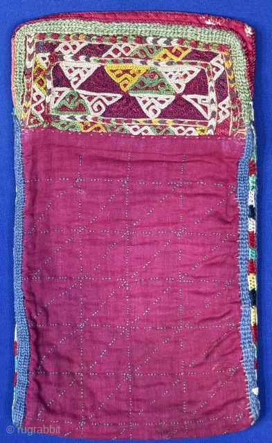 Antique Turkmen - Chodor fine silk cross stitched embroidered mini bag. Used and kept in very good condition because it has very good patina. Circa - 1920s Size - ''23 cm x  ...