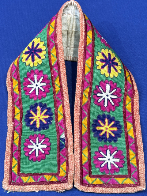 Azerbaijan fine cross stitch silk embroidered Headband. Size - 20'' x 3'' - ''50.5 cm x 7.5 cm'' turkmansilver@gmail.com.              
