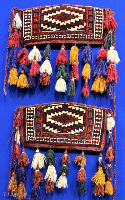 Turkmen - Yomud wool pair of Knee Pads. Size - 14'' x 8'' - ''35 cm x 20 cm without tassel x Tassels : 22 cm'' turkmansilver@gmail.com      