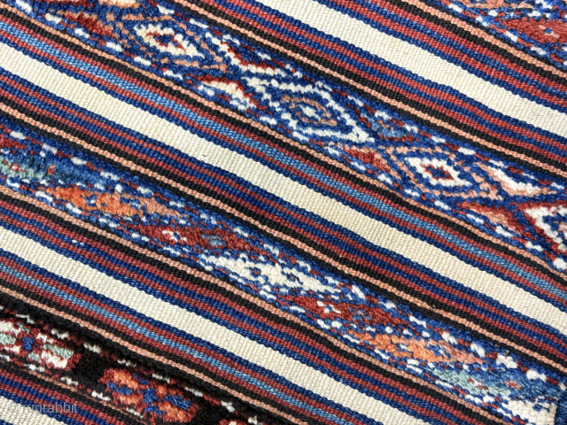 Caucasian pile and kilim bag with original backing. Fine weave with natural high altitude wool. Amazing saturated natural colors from vegetable dyes. Size : 20'' x 20'' - ''51 cm x 51  ...