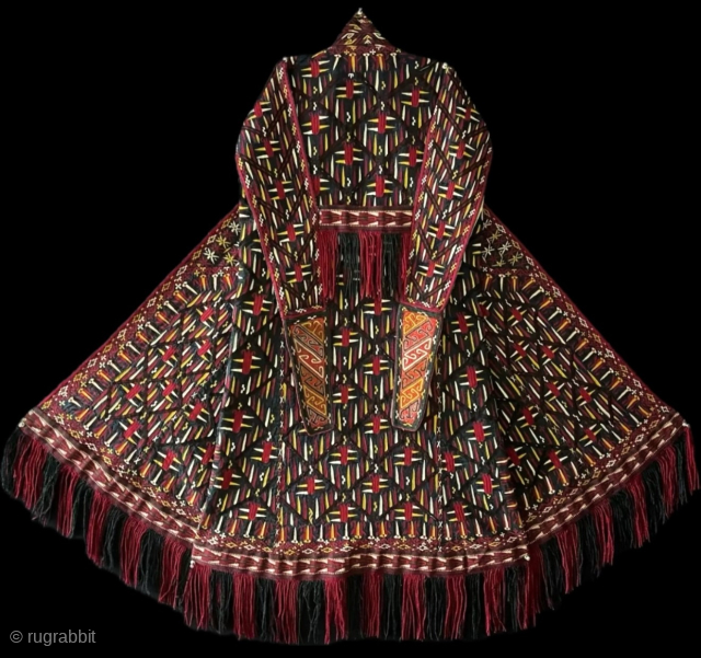Turkmen - Tekke fine silk embroidered Chirpy costume. Amazing saturated dyes with deep green background. Size - Height : 105 cm without tassels x Shoulder size : 34 cm x Tassels :  ...