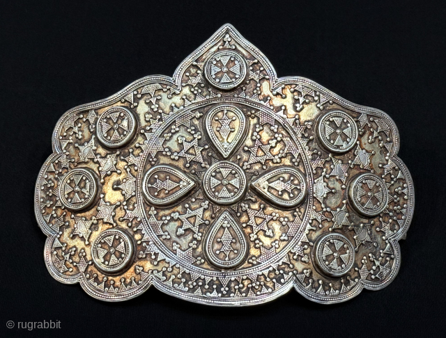 Kazakhstan ceremonial silver belt buckle. A nice hand made silver belt buckle with gilded background. It has great patina. Traditional spotted Kazak design. Survived in great condition. Size : (8'' x 5.5'') ...