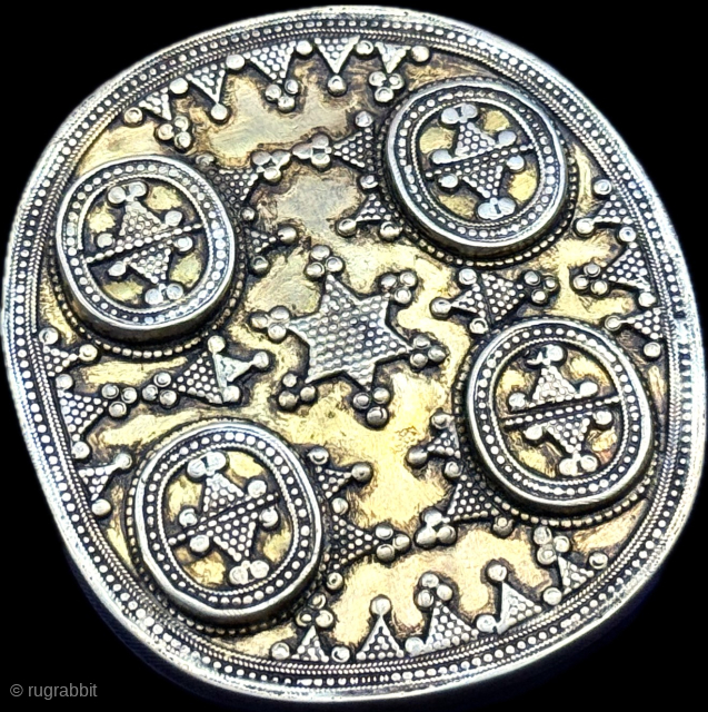 Antique Kazakhstan tribal silver ring. This silver ring is from the Kazak people of Central Asia. It is decorated with spotted motifs and with fire gilded. Size : (3'' x 3'') - ...