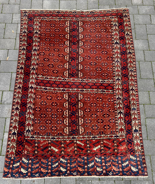 Great dyes and nice condition Yomud Ensi with good age. Rare thing! 185 cm x 133 cm