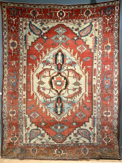 Beautiful antique Serapi carpet 356 x 271 cm
Good condition                        