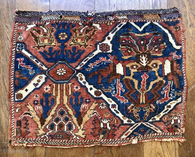 Very unusual antique Afshar bag face with wagireh like design 
Late 19 c all wool natural dyes original selvedges kelim finish at bottom and flat weave top 
Size 76 x 57 cm.  ...