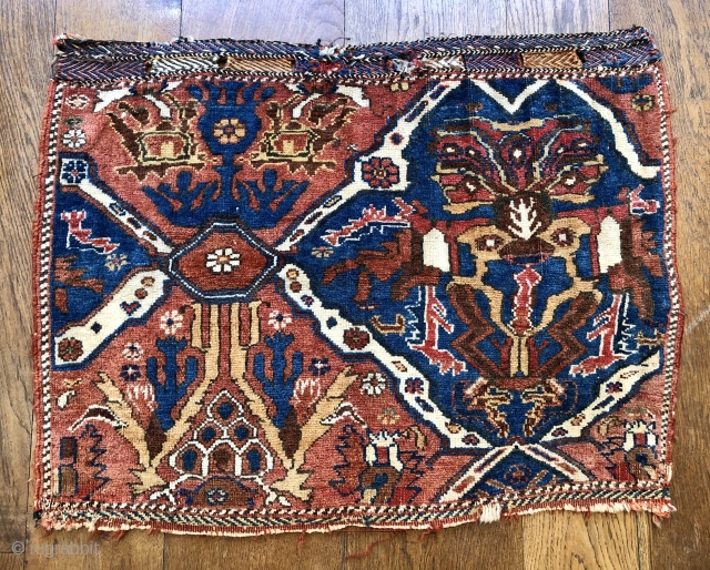 Very unusual antique Afshar bag face with wagireh like design 
Late 19 c all wool natural dyes original selvedges kelim finish at bottom and flat weave top 
Size 76 x 57 cm.  ...